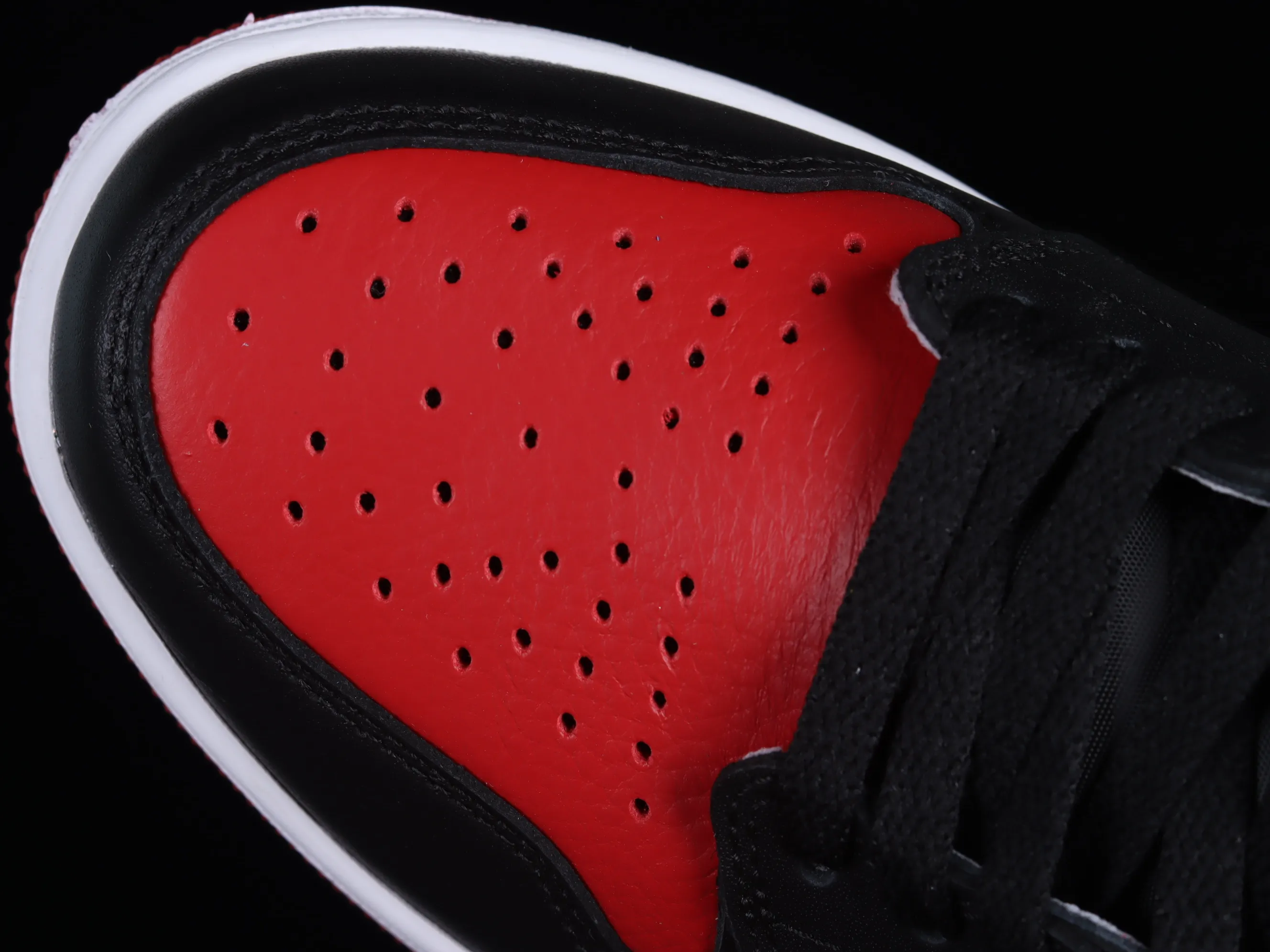 All categories Air Jordan Jordan series basketball shoes Air Jordan 1 High Air Jordan 1 Retro High OG Banned AJ1 banned Joe 1 black and red high-top basketball shoes 555088-001